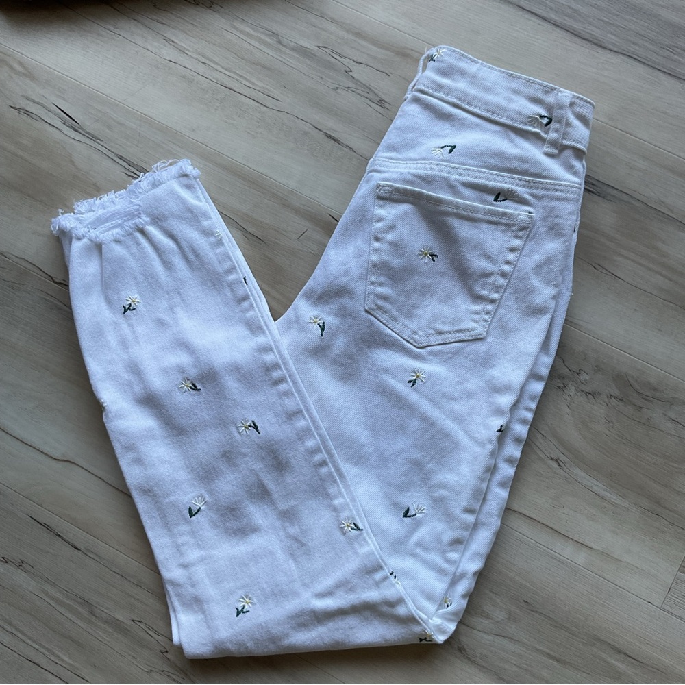 White Skinny Jeans w/Embroidered Flowers